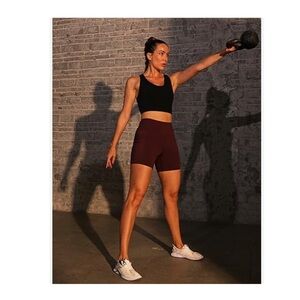 MOVING COMFORT ⭐️  drilayer sera fitness short